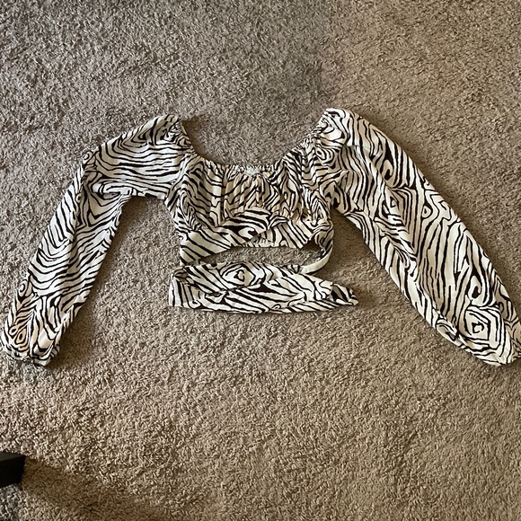 Top - Picture 1 of 1